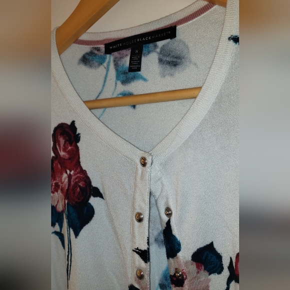 White House Black Market | Woman's floral cardigan - Picture 3 of 3
